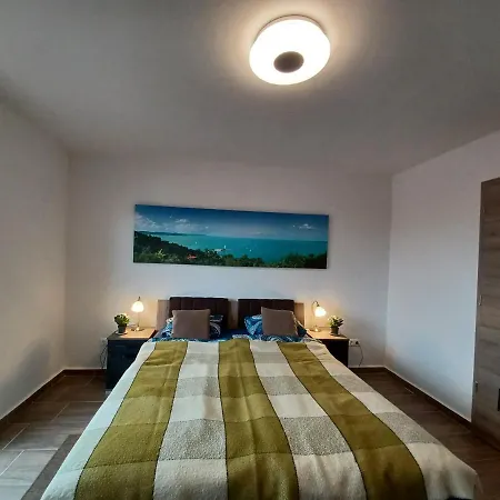 Sunnyside Διαμέρισμα