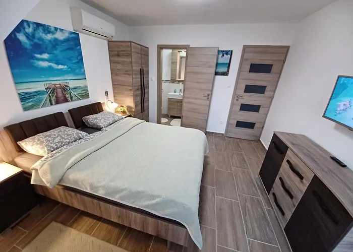 Sunnyside Apartament *