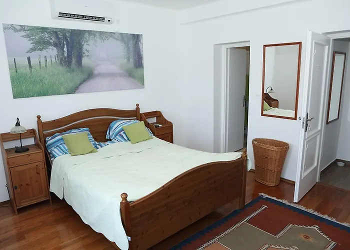 Sunnyside Apartament *